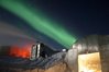 1280px-Amundsen-Scott_marsstation_ray_h_edit.jpg